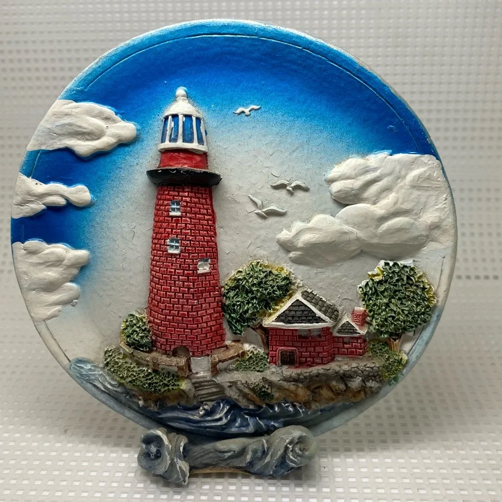 K's Collection Decorative/ Collectible Lighthouse plates on stand (4 1/2” dia.)